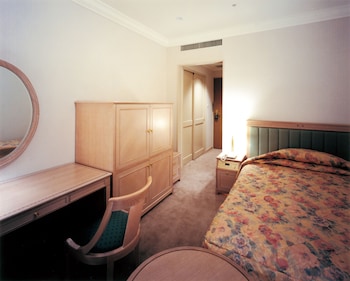 Main Building, Single Room