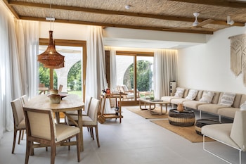 Grand Villa