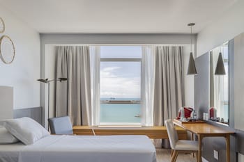 Deluxe Twin Ocean Front