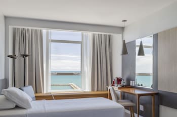 Deluxe Twin Ocean Front
