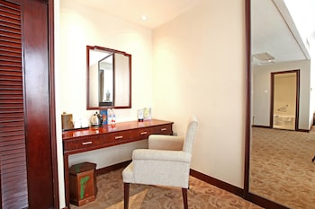 Deluxe City View with King Bed