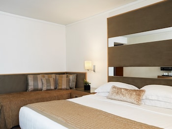 Superior Triple Room, City View