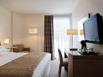 Superior Room, City View