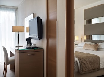 Family Room, 2 Bedrooms, Connecting Rooms, City View
