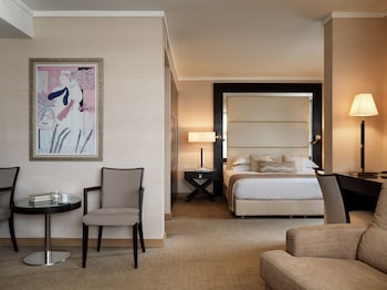 Executive Suite, 1 Bedroom, Non Smoking, Jetted Tub