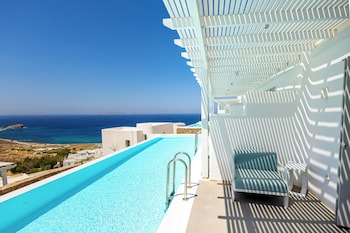 Deluxe Suite with Sharing Pool Panoramic Sea View-New Section