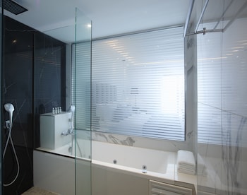 Premium Suite with Private Pool Panoramic Sea View-New Section