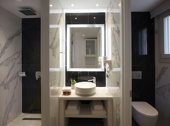 Junior Suite with Open Air Jacuzzi Panoramic Sea View-New Section