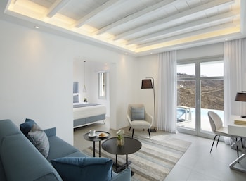Grand Suite with Private Pool & Panoramic Sunset View-New Section