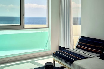 Sanctuary Sea View Suite Swim up Pool