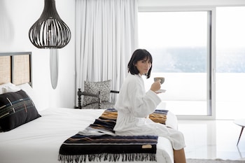 Sanctuary Grande Sea view Suite with Private pool