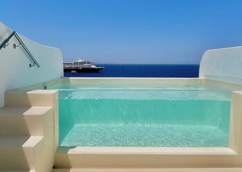 Sanctuary 2 Room Sea View Suite with 2 swim up Pools