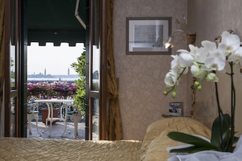 Superior Double Room, Terrace, City View (San Marco)