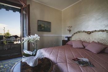 Superior Double Room, Terrace, City View (San Marco)