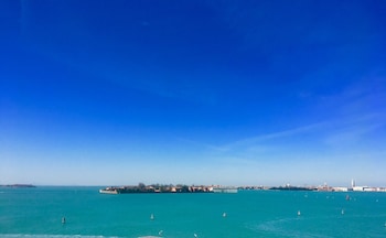 Superior Double Room, Lagoon View