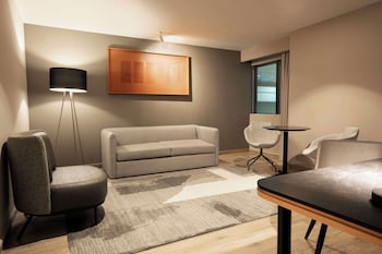 Junior Suite, 1 King Bed