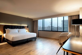 Standard Room, 1 King Bed