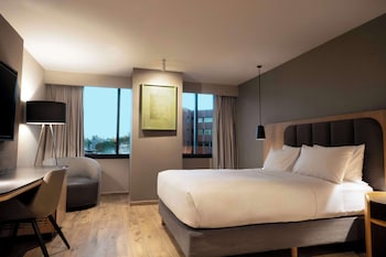 Standard Room, 1 Queen Bed
