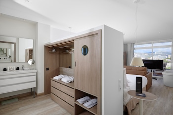 The Level, Junior Suite