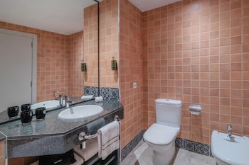 Room, Connecting Rooms (Melia, 4+2)