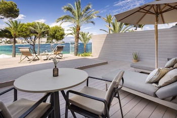 The Level, Suite, Terrace