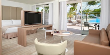 The Level, Suite, Terrace