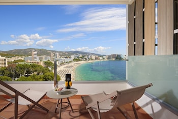 The Level, Junior Suite