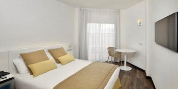 Sol Interconnected Room