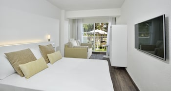 Family Room (Solarium, 2+2)