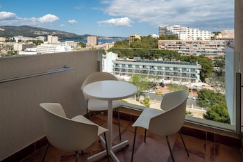 Standard Room, Sea View (2 Adults + 1 Child)