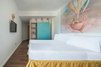 Family Suite, 2 Bedrooms (Xtra Katmandu)
