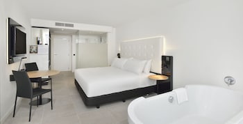 Innside, Premium Room Swim Up