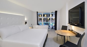 Innside, Premium Room Swim Up