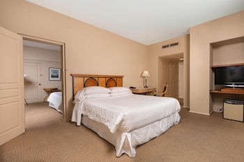 Junior Suite, 2 Bedrooms, City View
