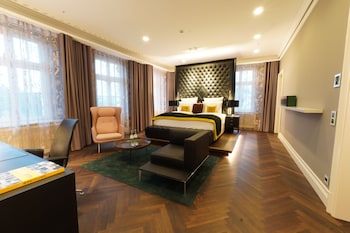 Sophia Brockhaus Suite