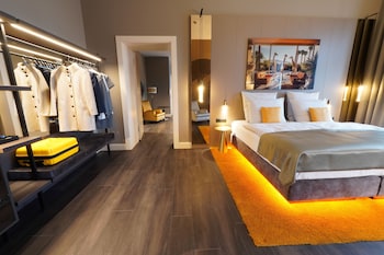 Junior Studio Suite