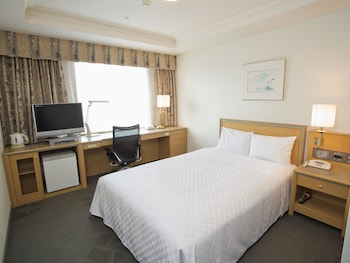 Superior Wide Single Room, Non Smoking (19sqm=205 sq ft)