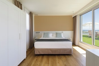 Suite, Sea View (Sol 2 Ad + 2 Ch)