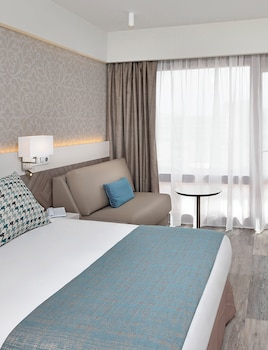 Room (Sol)