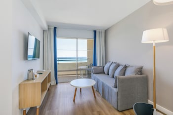 Apt. 1Bedroom, Frontal Sea View (3Ad 1Ch)