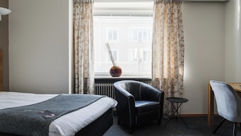 Single Room (Compact)
