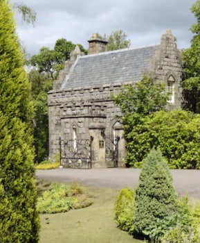 Cottage, Annex Building