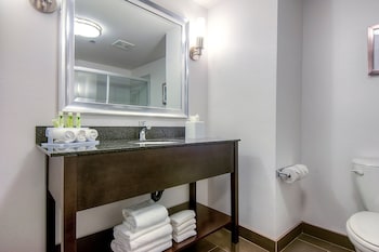 Suite, 2 Queen Beds, Accessible (Communications)