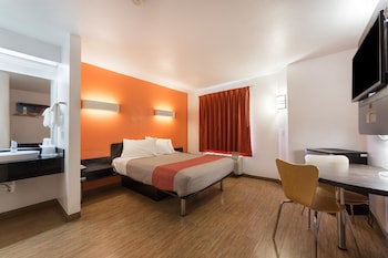Standard Room, 1 Double Bed, Accessible, Smoking
