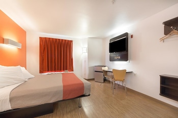 Standard Room, 1 Double Bed, Accessible, Smoking