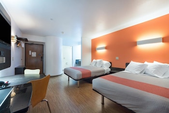 Standard Room, 2 Double Beds, Smoking