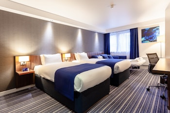 Standard Room, Multiple Beds (with Free Hot Breakfast)