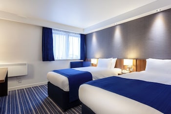 Standard Room, 2 Twin Beds (with Free Hot Breakfast)
