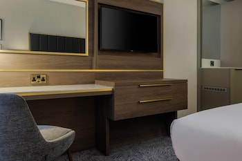 Deluxe Room, 1 Queen Bed