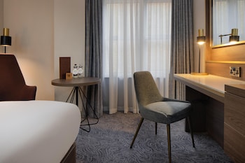 Deluxe Room, 1 Queen Bed